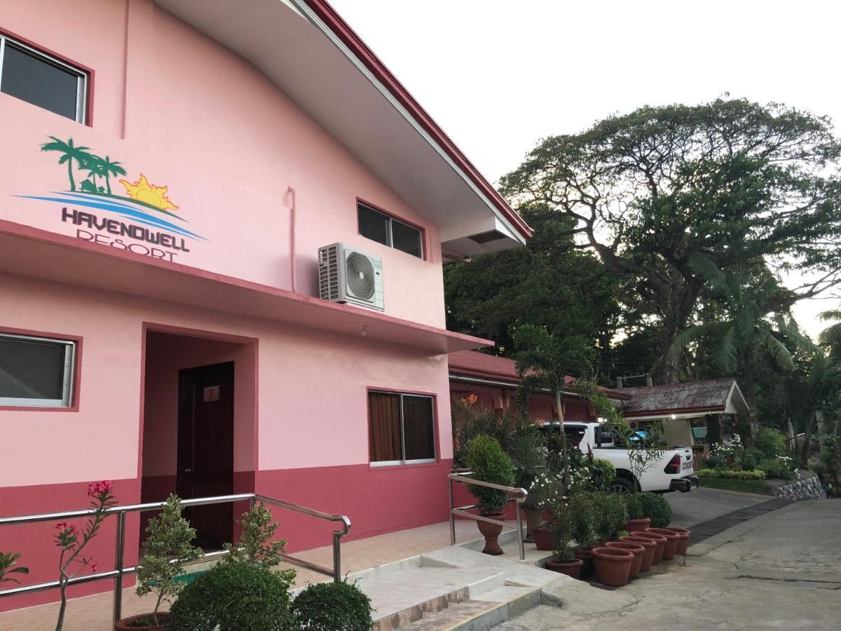 Havendwell Garden Resort Mambajao Exterior photo